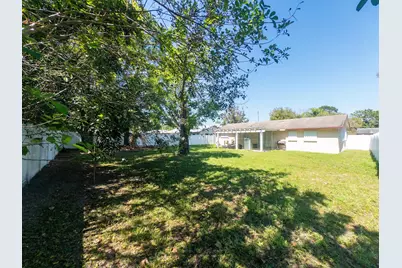 3205 Hibiscus, Fort Pierce, FL 34947 - Photo 10