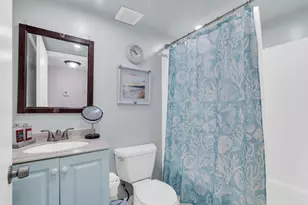 935 NE 199th St, Miami, FL 33179 - Photo 20