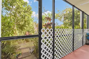 935 NE 199th St, Miami, FL 33179 - Photo 28