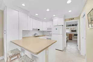 1110 N Riverside Dr, Pompano Beach, FL 33062 - Photo 28