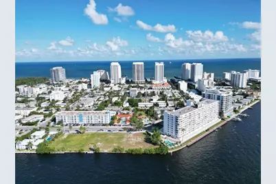 527 Orton Avenue #302B, Fort Lauderdale, FL 33304 - Photo 2