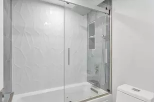 20505 E Country Club Dr, Aventura, FL 33180 - Photo 10