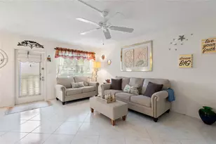 2058 Newport N Unit, Deerfield Beach, FL 33442 - Photo 2