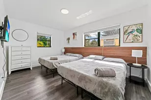 1215 NE 200th St, Miami, FL 33179 - Photo 10