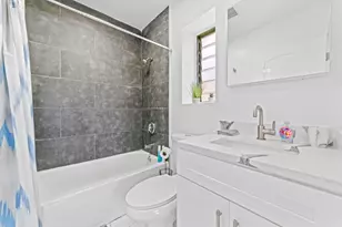 1215 NE 200th St, Miami, FL 33179 - Photo 14