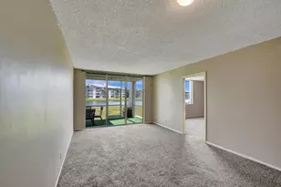 9440 Poinciana Pl, Davie, FL 33324 - Photo 6