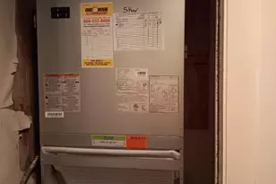 2304 S Cypress Bend Dr, Pompano Beach, FL 33069 - Photo 8