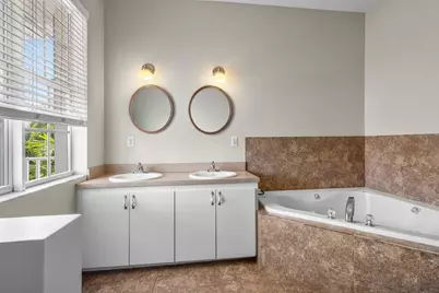 639 NE 17th Way, Fort Lauderdale, FL 33304 - Photo 22