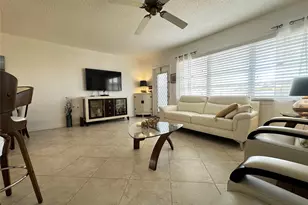 4108 Cambridge E Unit, Deerfield Beach, FL 33442 - Photo 6