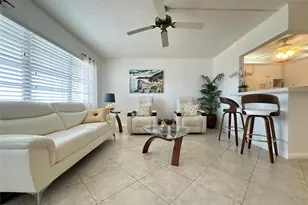 4108 Cambridge E Unit, Deerfield Beach, FL 33442 - Photo 2