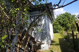 2605 NW 13th Ct, Fort Lauderdale, FL 33311 - Photo 2