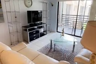 10466 Sunrise Lakes Blvd, Sunrise, FL 33322 - Photo 18