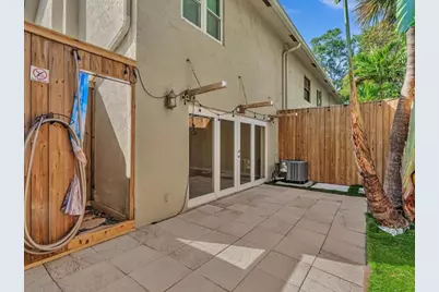 499 SE 13th Street #8E, Fort Lauderdale, FL 33316 - Photo 2