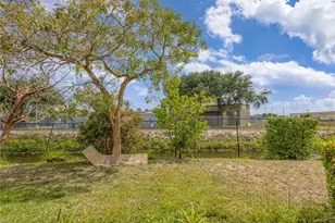 2037 Nassau Dr, Riviera Beach, FL 33404 - Photo 32