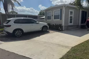 2301 SW 86th Terrace, Davie, FL 33324 - Photo 2