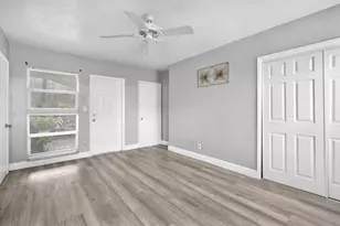 1925 NE 26th St, Fort Lauderdale, FL 33305 - Photo 14