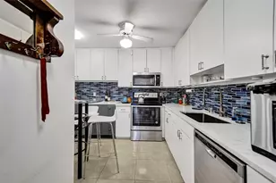 4060 N Hills Dr, Hollywood, FL 33021 - Photo 16