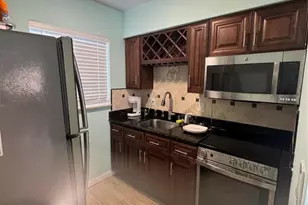 323 Monroe St, Hollywood, FL 33019 - Photo 6