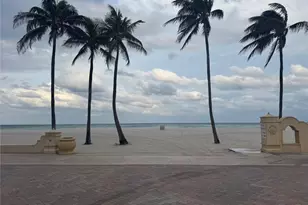 323 Monroe St, Hollywood, FL 33019 - Photo 16