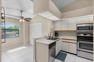 900 Crosswinds Dr, Greenacres, FL 33413 - Photo 10