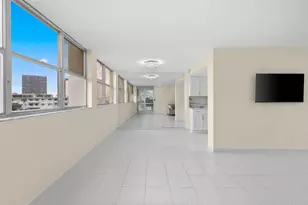 100 Golden Isles Dr, Hallandale Beach, FL 33009 - Photo 22