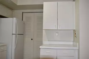 2600 S University Dr, Davie, FL 33328 - Photo 6