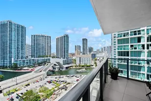 31 SE 6th St, Miami, FL 33131 - Photo 22