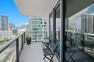 31 SE 6th St, Miami, FL 33131 - Photo 14