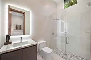 2421 Barcelona Dr, Fort Lauderdale, FL 33301 - Photo 38