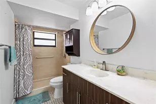 10123 Sunrise Lakes Blvd, Sunrise, FL 33322 - Photo 20