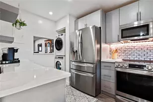 10123 Sunrise Lakes Blvd, Sunrise, FL 33322 - Photo 2