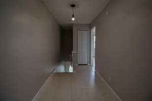 9417 NW 42nd St, Sunrise, FL 33351 - Photo 12