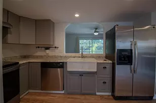 9417 NW 42nd St, Sunrise, FL 33351 - Photo 2