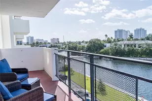 401 Golden Isles Dr, Hallandale Beach, FL 33009 - Photo 28