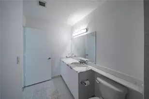 234 NE 3rd St, Miami, FL 33132 - Photo 14