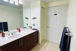 2401 NE 65th St, Fort Lauderdale, FL 33308 - Photo 18