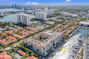 3001 NE 185th St, Aventura, FL 33180 - Photo 12