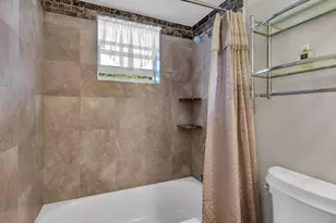 1001 NE 14th Ave, Hallandale Beach, FL 33009 - Photo 28