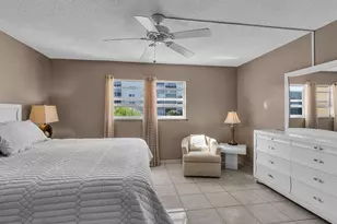 1001 NE 14th Ave, Hallandale Beach, FL 33009 - Photo 24