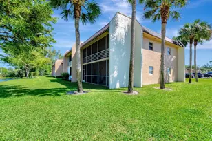 100 Lake Meryl Dr, West Palm Beach, FL 33411 - Photo 16