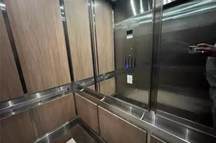 3731 N Country Club Dr, Aventura, FL 33180 - Photo 8