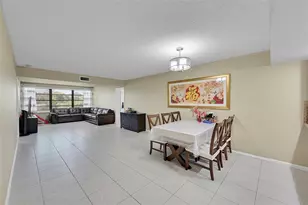 6109 Balboa Cir, Boca Raton, FL 33433 - Photo 10