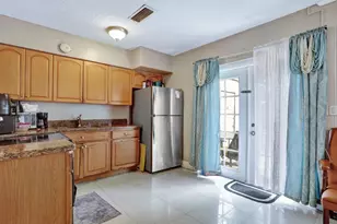 400 SW 14th Pl, Deerfield Beach, FL 33441 - Photo 8