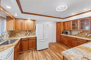 2936 Coral Shores Dr, Fort Lauderdale, FL 33306 - Photo 8