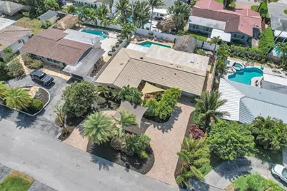 1616 SE 4th Street, Deerfield Beach, FL 33441 - Photo 2