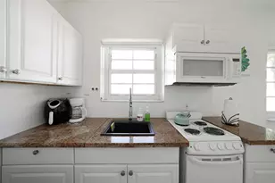 1100 Collins Ave, Miami Beach, FL 33139 - Photo 34