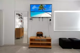 1100 Collins Ave, Miami Beach, FL 33139 - Photo 22