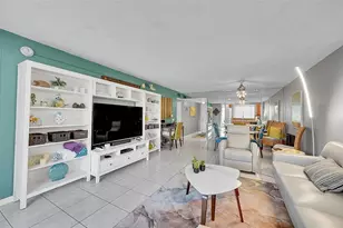 9841 Sunrise Lakes Blvd, Sunrise, FL 33322 - Photo 6