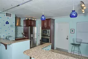 2555 NE 11th St, Fort Lauderdale, FL 33304 - Photo 2