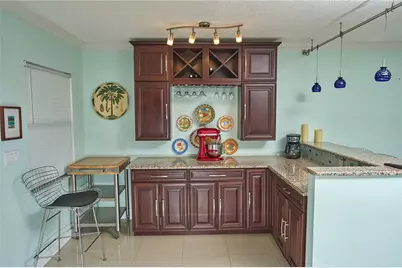 2555 NE 11th Street #703, Fort Lauderdale, FL 33304 - Photo 4